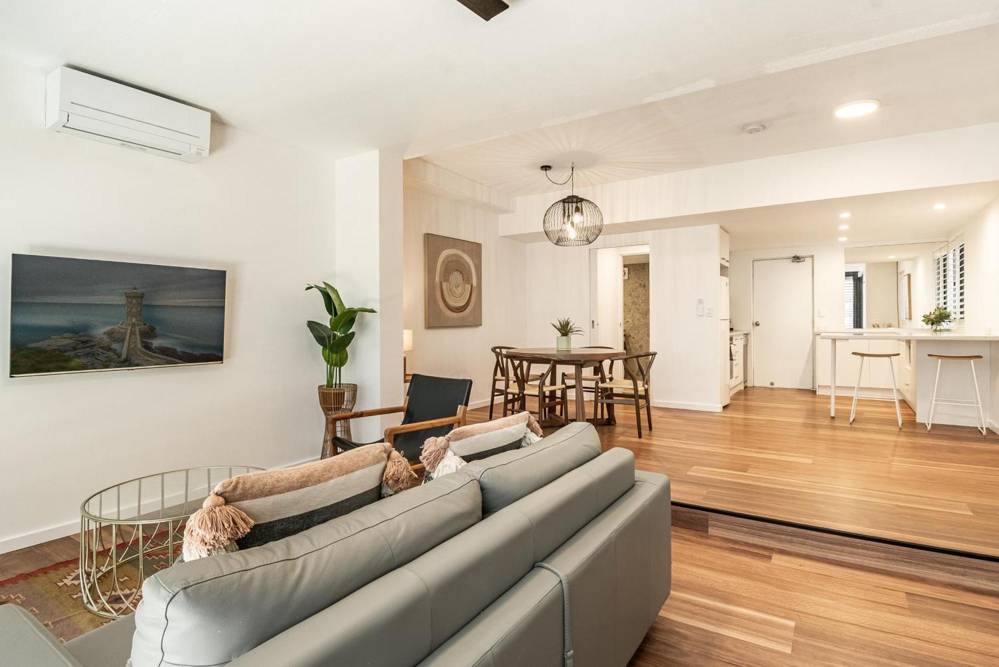 Julians Apartments Байрън Бей Екстериор снимка
