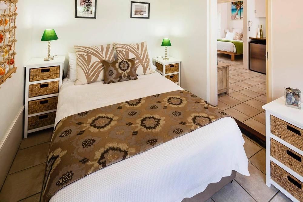 Julians Apartments Байрън Бей Екстериор снимка