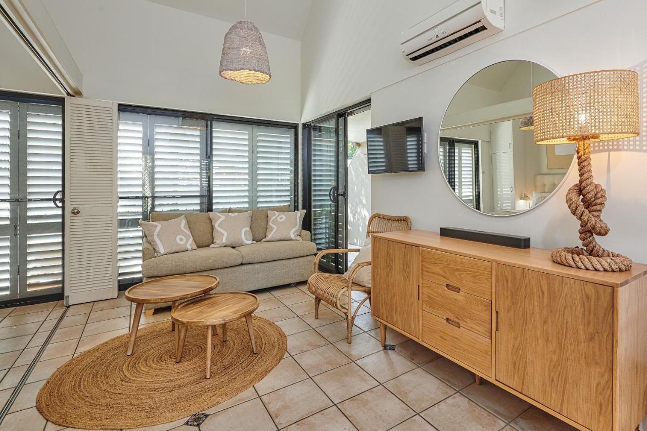 Julians Apartments Байрън Бей Екстериор снимка